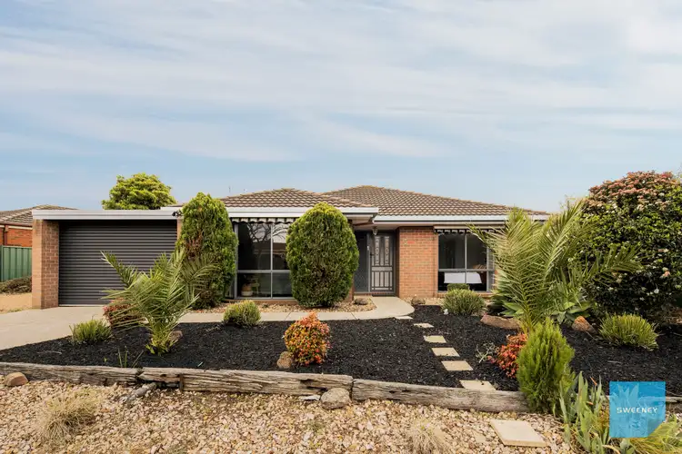7 Housman Close, Burnside VIC 3023