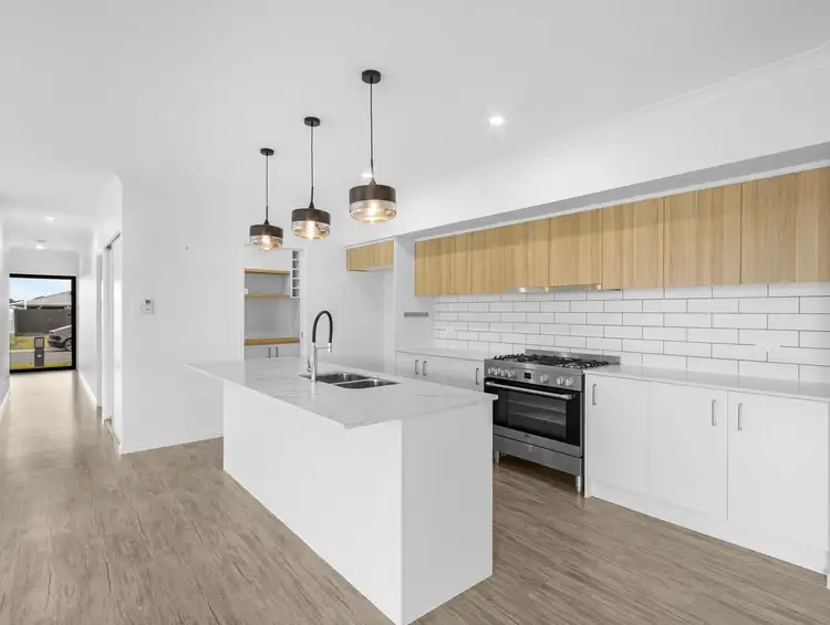 Fifth view of Homely house listing, 11 Sailaway Circuit, Eli Waters QLD 4655
