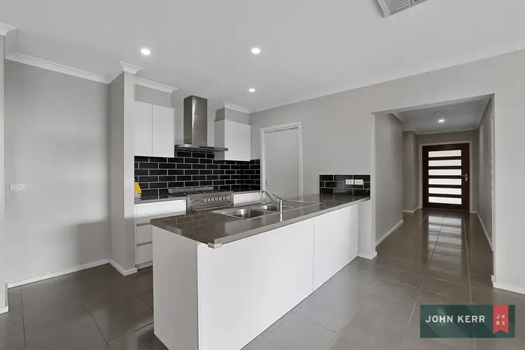 Fifth view of Homely house listing, 5 Wimmera Way, Moe VIC 3825
