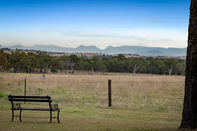 198 Mount Flinders Road, Peak Crossing QLD 4306
