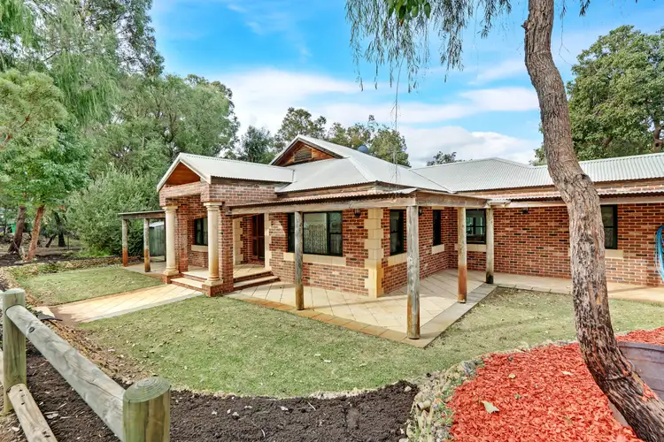 7 Hudson Place, Leschenault WA 6233