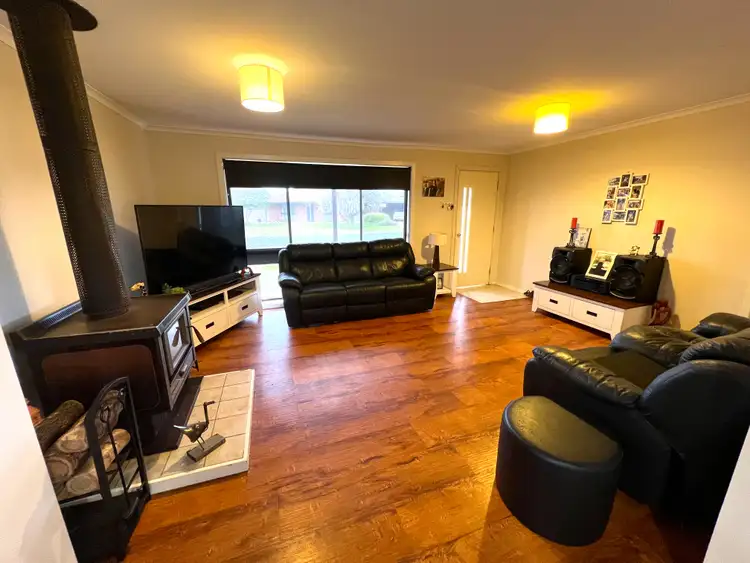 Second view of Homely house listing, 8 Johnston Crescent, Deniliquin NSW 2710