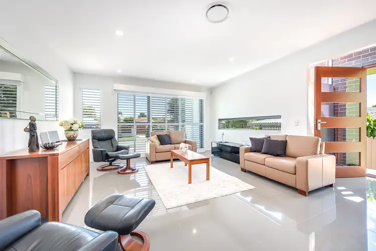 Fifth view of Homely house listing, 1/24 Drake Avenue, Paradise Point QLD 4216