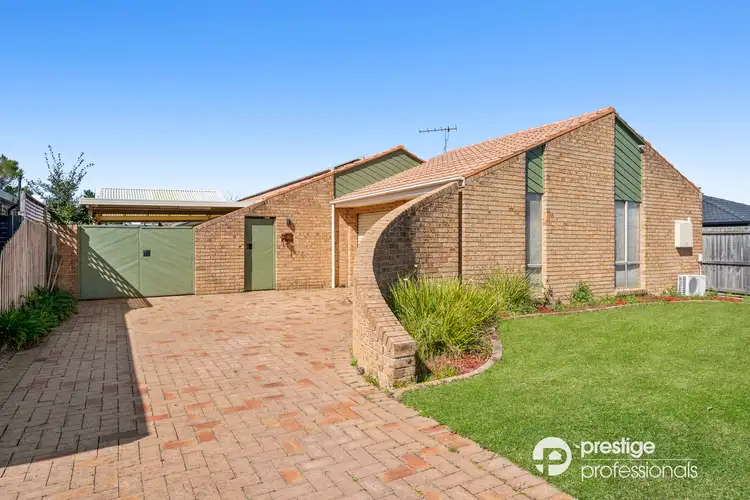 25 Implexa Court, Wattle Grove NSW 2173