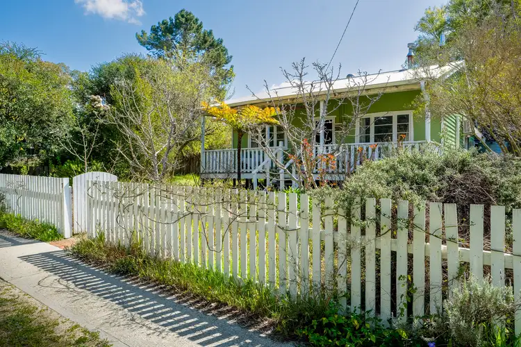 7 Marginata Crescent, Dwellingup WA 6213
