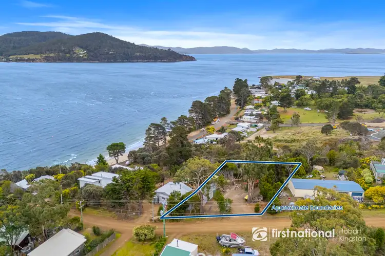 16 Victoria Avenue, Dennes Point TAS 7150