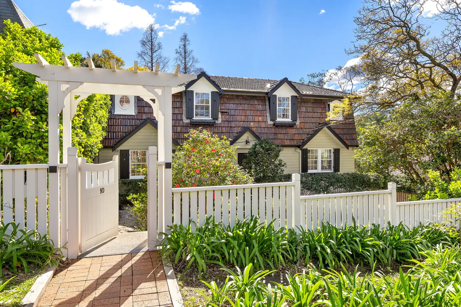 Main view of Homely house listing, 10 Narelle Avenue, Pymble NSW 2073