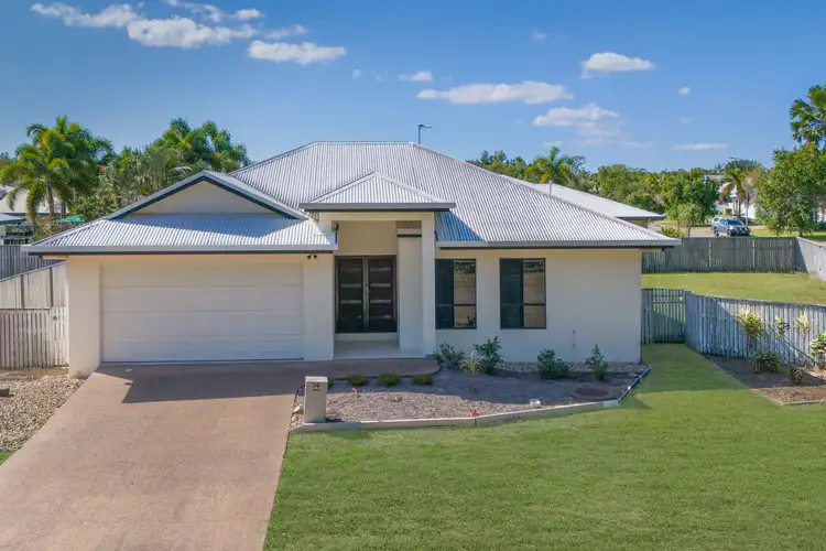 14 Anchorage Circuit, Bushland Beach QLD 4818