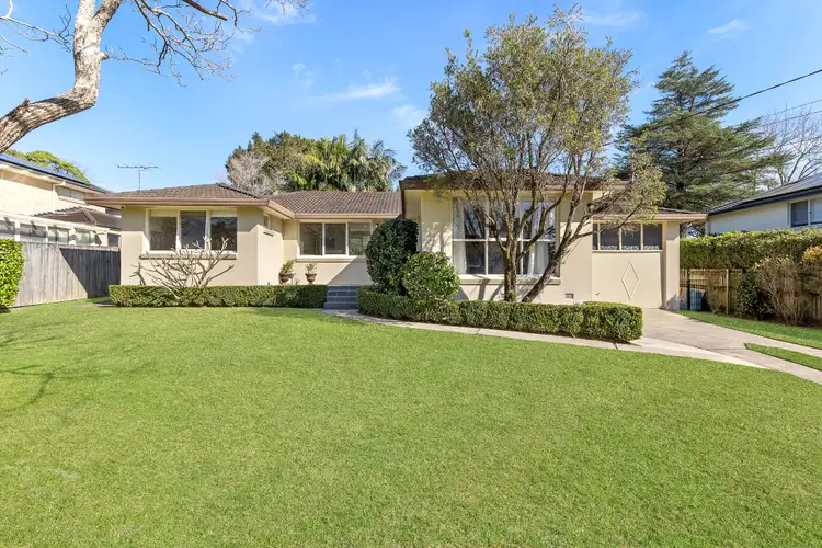 12 Aronia Avenue, St Ives NSW 2075