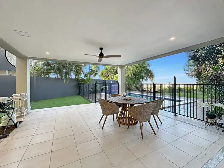Fifth view of Homely house listing, 2/28 Jamaica Crescent, Bushland Beach QLD 4818