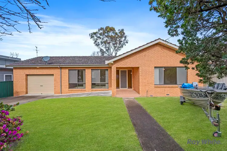 12 Mirrabooka Avenue, Moruya NSW 2537