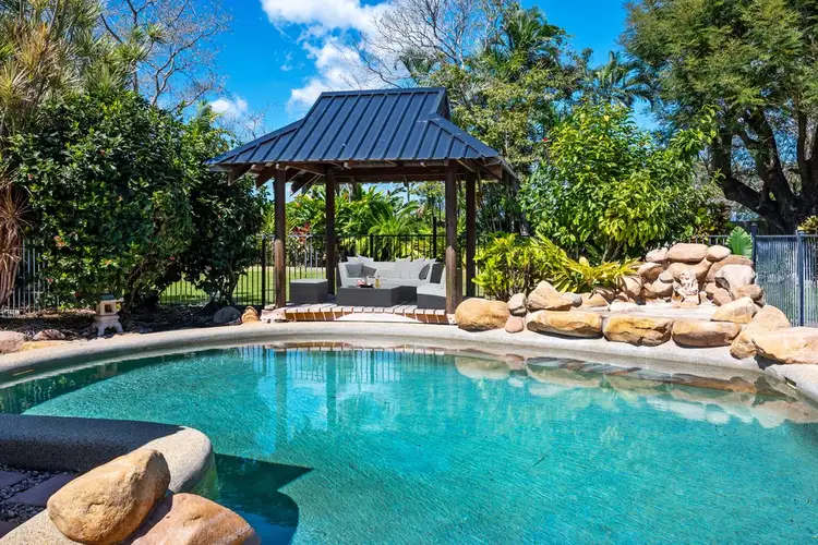 9 Santal Drive, Rasmussen QLD 4815