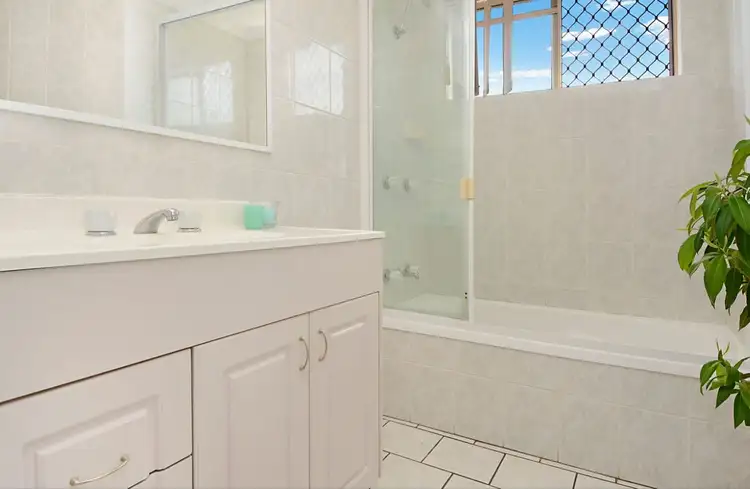 Seventh view of Homely unit listing, 4/20 Buxton Street, Ascot QLD 4007
