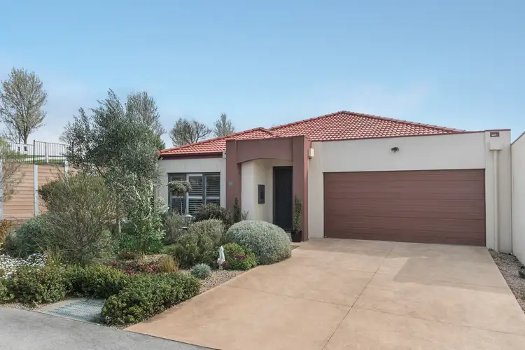 24 Florentino Close, Hidden Valley VIC 3756