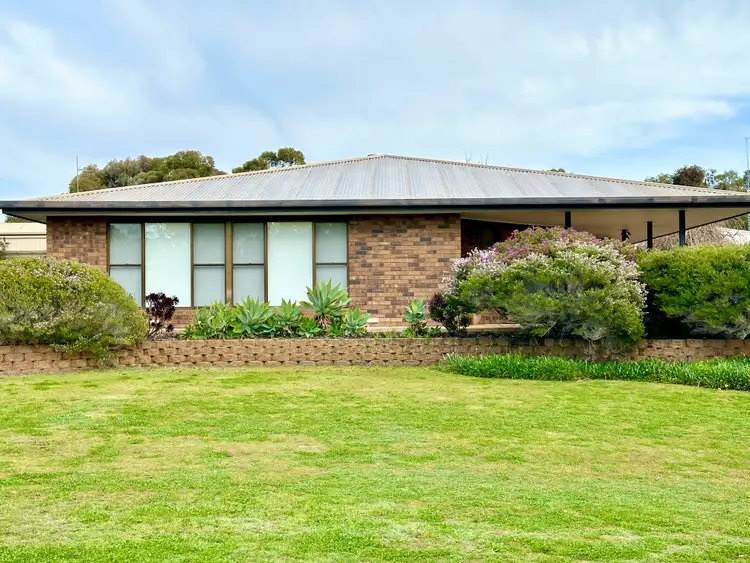 27 Creecoona Tce, Bordertown SA 5268
