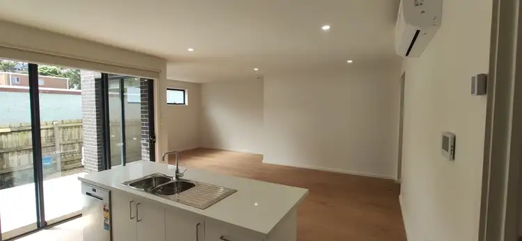 Fourth view of Homely townhouse listing, 2/18 Wetherby Road, Doncaster VIC 3108