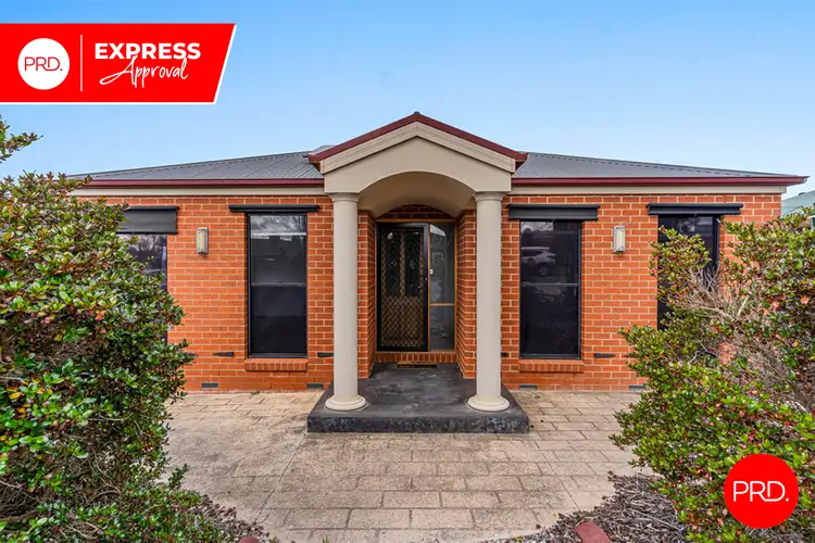 Second view of Homely house listing, 5 Timberview Terrace, Kangaroo Flat VIC 3555