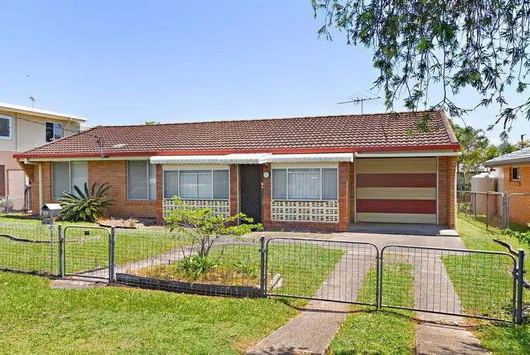 9 Longland Street, Redcliffe QLD 4020
