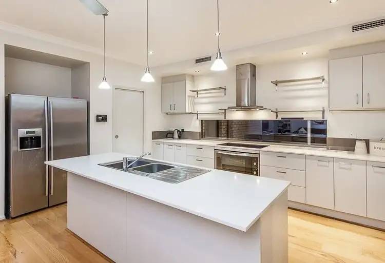 Fifth view of Homely house listing, 10 Coffey Court, Beachmere QLD 4510