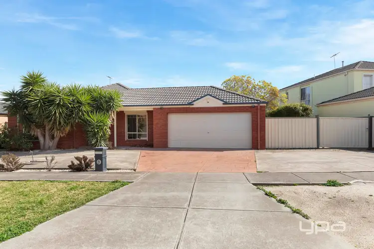 11 Amber Way, Taylors Hill VIC 3037