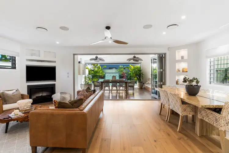 9 Sportsman Avenue, Mermaid Beach QLD 4218