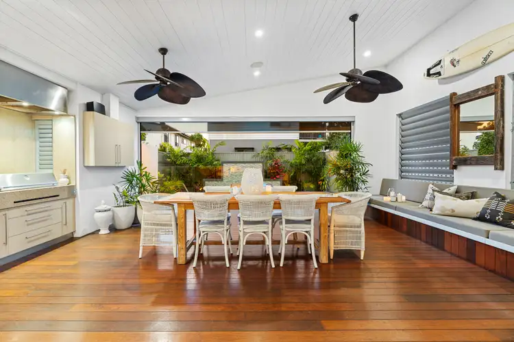 9 Sportsman Avenue, Mermaid Beach QLD 4218