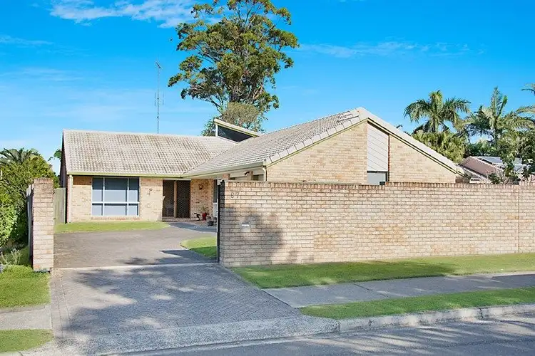 97 Karawatha Drive, Mountain Creek QLD 4557