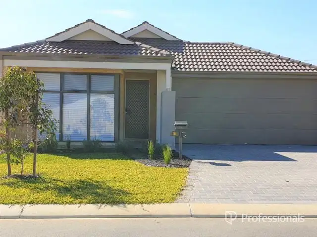 61 Lancaster Loop, Piara Waters WA 6112