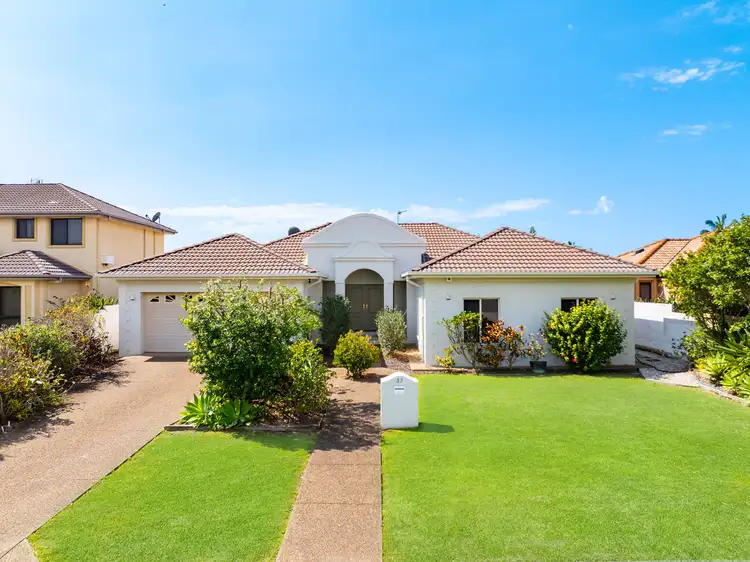 37 John Dalley Drive, Helensvale QLD 4212