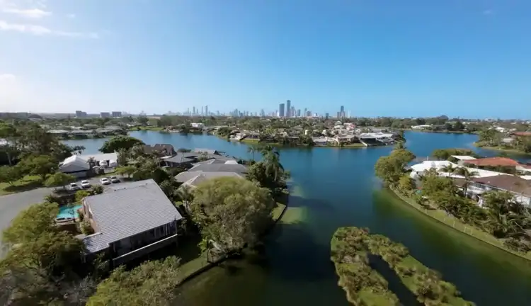 30 Peninsula Court, Mermaid Waters QLD 4218