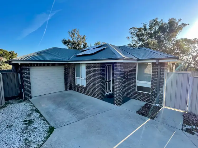 2/24 Emmaville Street, Orange NSW 2800