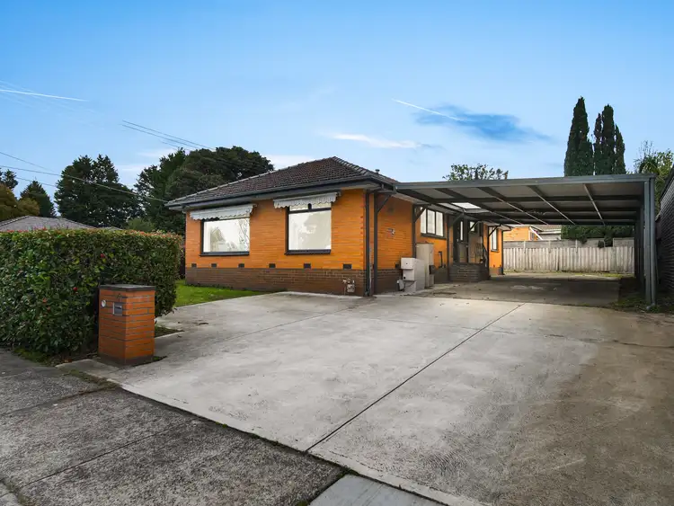 16 Anne Road, Knoxfield VIC 3180