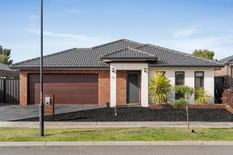12 Toogoolawah Drive, Melton South VIC 3338