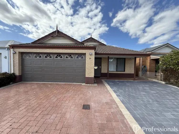 25 Towncentre Drive, Thornlie WA 6108