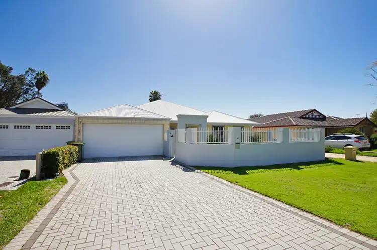 1/8 Forward Street, Manning WA 6152