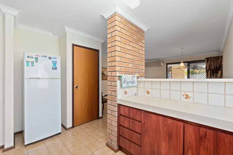 Fifth view of Homely semi-detached listing, 6A Munro Court, Noranda WA 6062