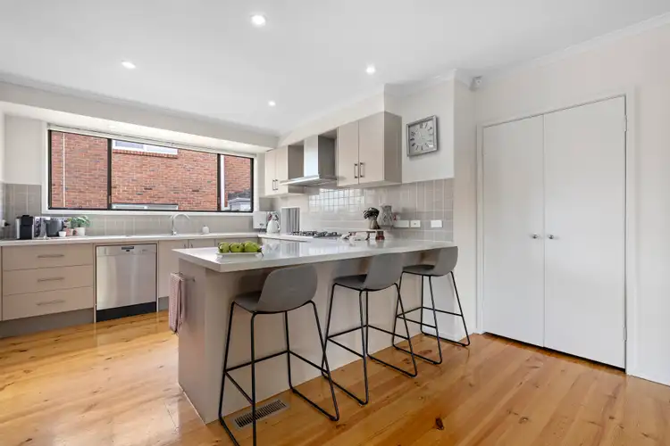 39 Cambrian Crescent, Wheelers Hill VIC 3150