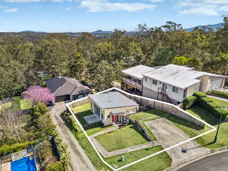 8 Bluegum Rise, Anstead QLD 4070