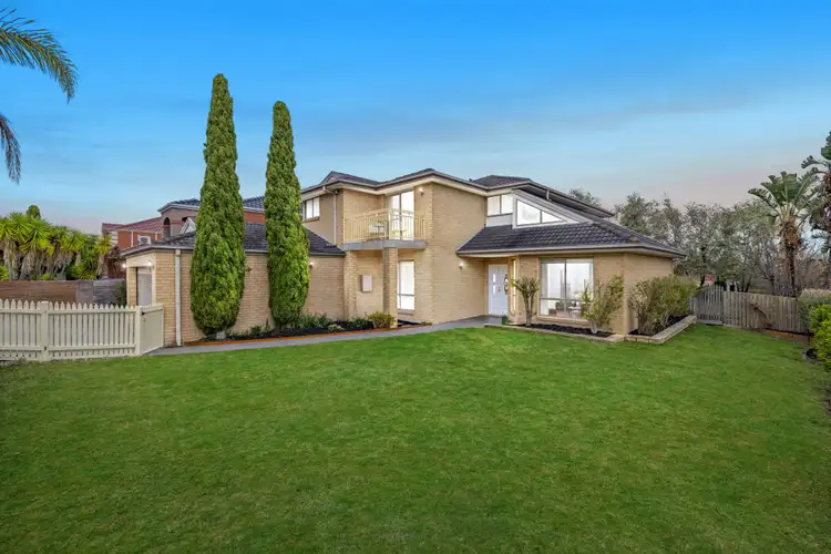 102 Pia Drive, Rowville VIC 3178