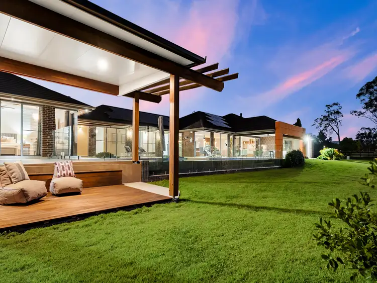 25 Warwick Lane, Samford Valley QLD 4520