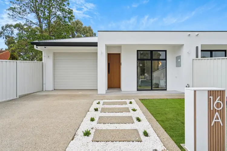 16A Tunbridge Street