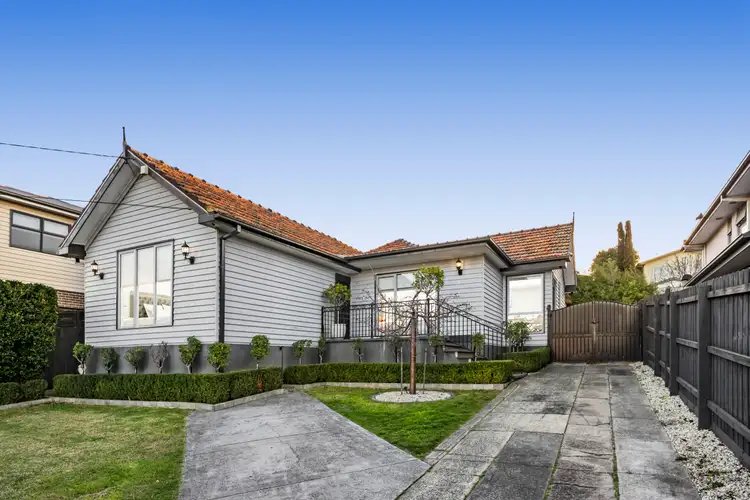 27 Falcon Road, Macleod VIC 3085