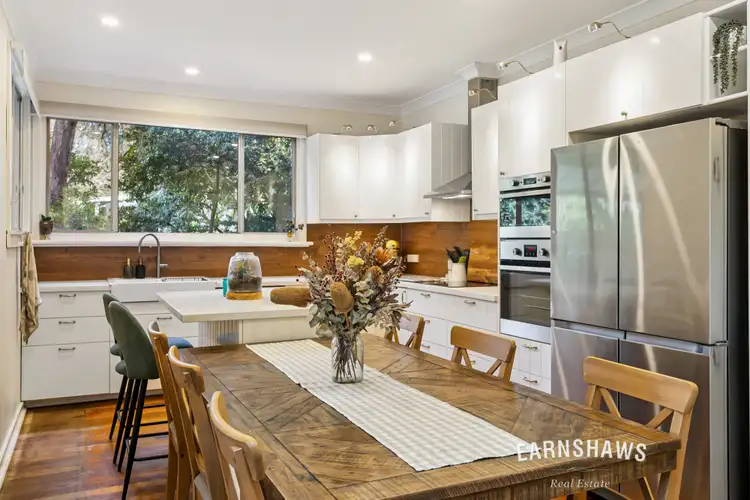 5 Bowen Place