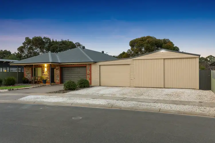 10 Archer Court