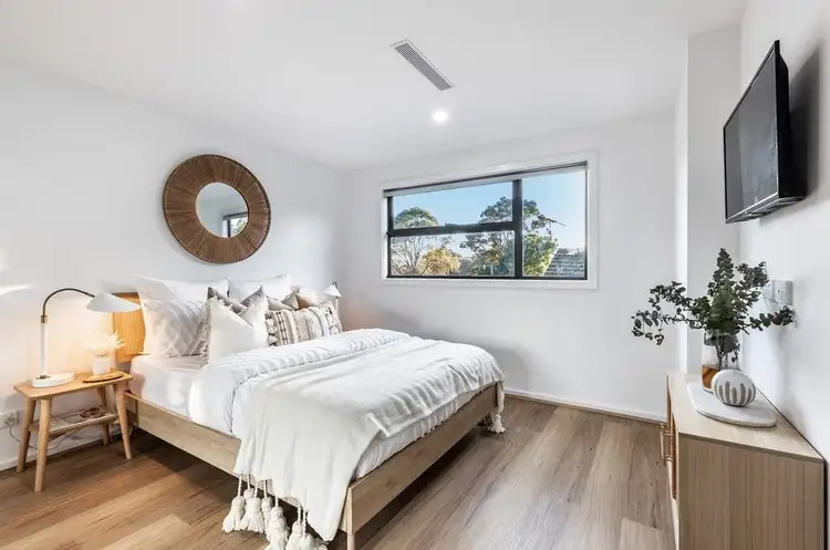 Second view of Homely house listing, 2/17 Juniper Crescent, Thomastown VIC 3074