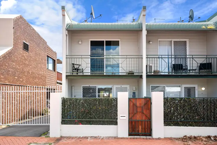 1/52 Kent Street, Rockingham WA 6168