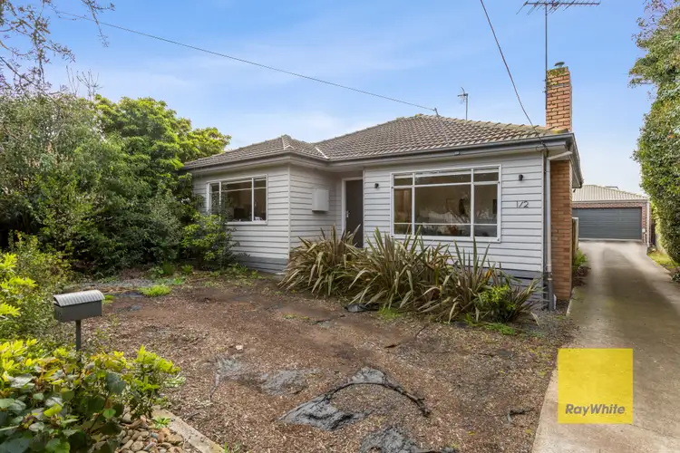 1/2 Kinnon Avenue, Belmont VIC 3216