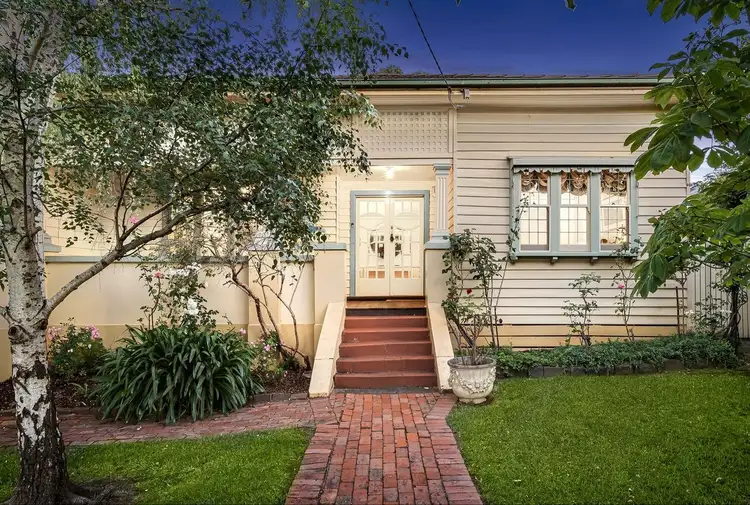 16 Pine Street, Surrey Hills VIC 3127
