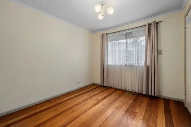 Fifth view of Homely house listing, 5 Grace Court, Lalor VIC 3075