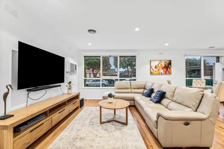 Second view of Homely house listing, 31 Eildon Drive, Keysborough VIC 3173